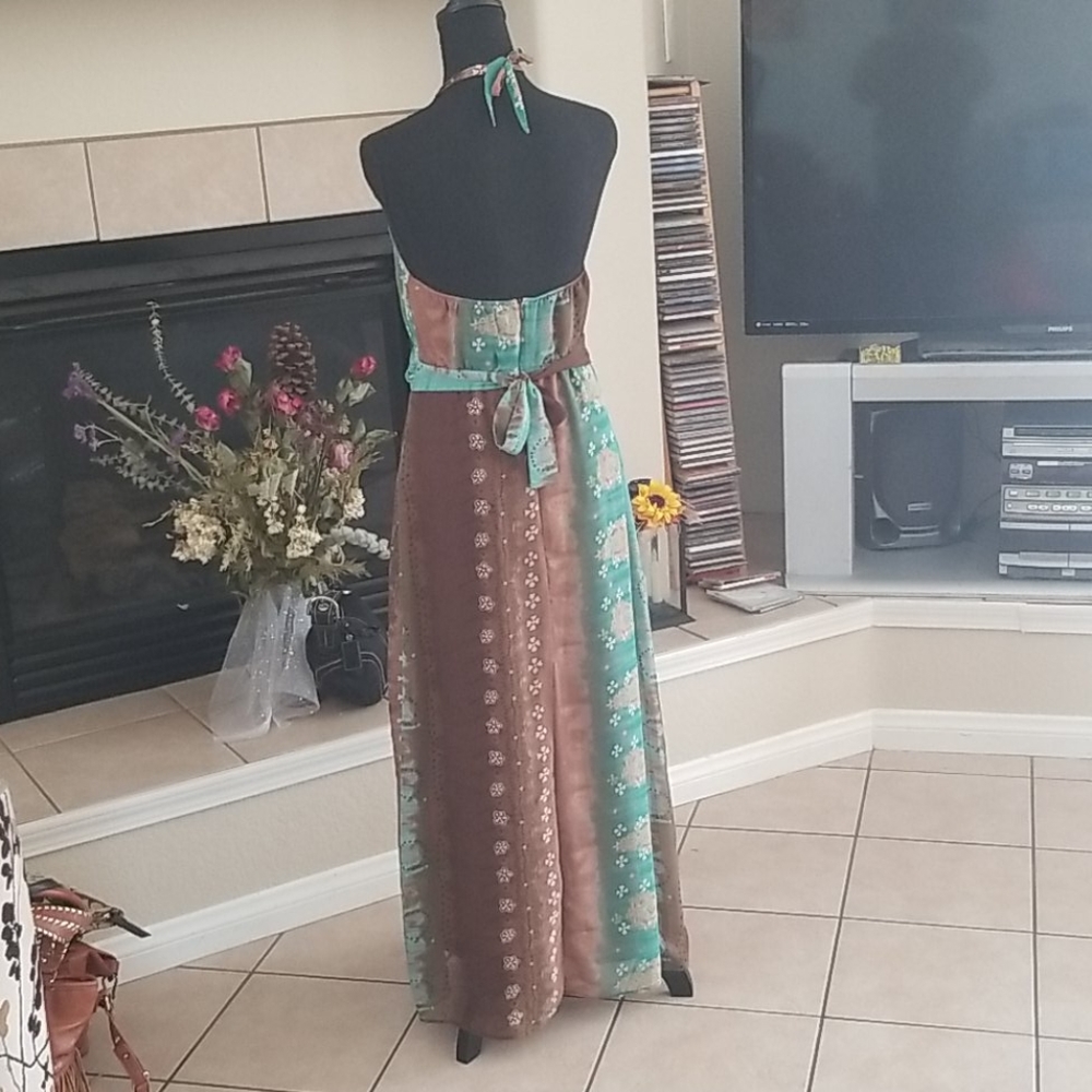 Dress - Picture 3 of 5